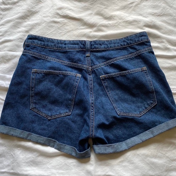 Navy blue regular waist jean shorts from H&M 💙 - Picture 2 of 3